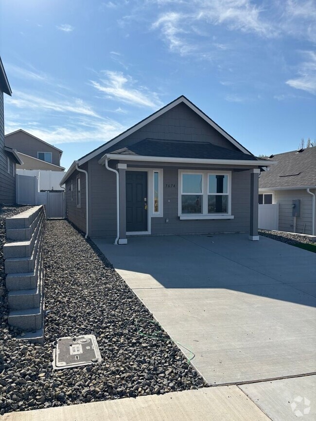 Building Photo - New Single Level Home in SunRidge Community
