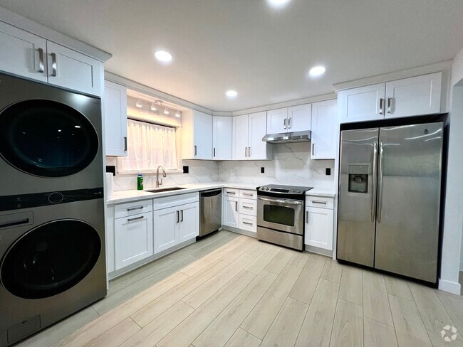 Building Photo - 12627 Beacon Ave S Rental