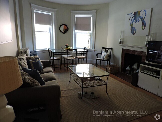 Building Photo - 1688 Beacon St Unit 1A Rental