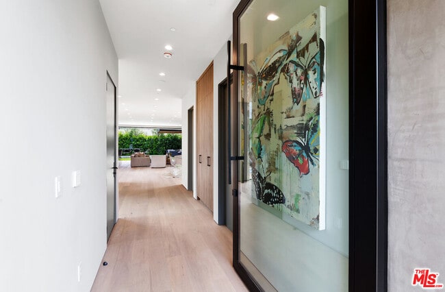 Photo - 434 Flores St