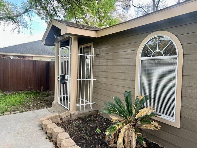 Photo - 1518 Thomas Ave