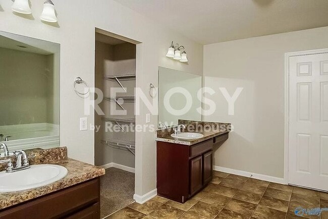 Photo - 123 Forestbrook Dr