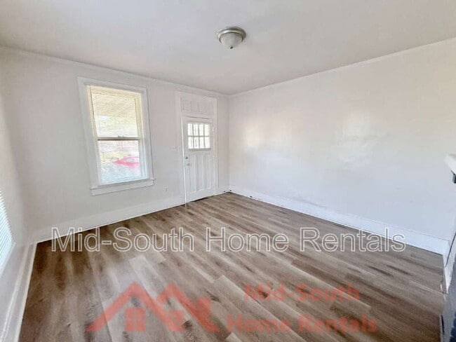 Photo - 331 W Dison Ave