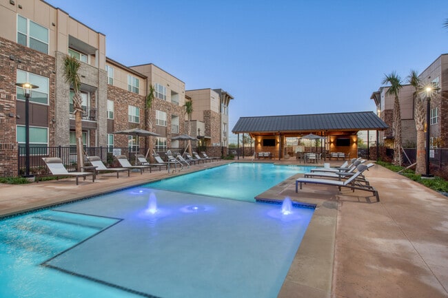 Building Photo - Citadel Urban