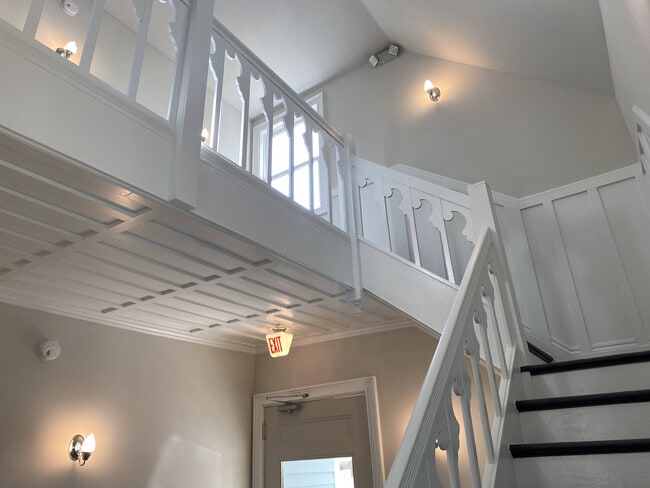 Photo - 211 N Water St Unidad A