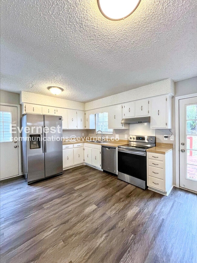 Photo - 3241 New Towne Rd