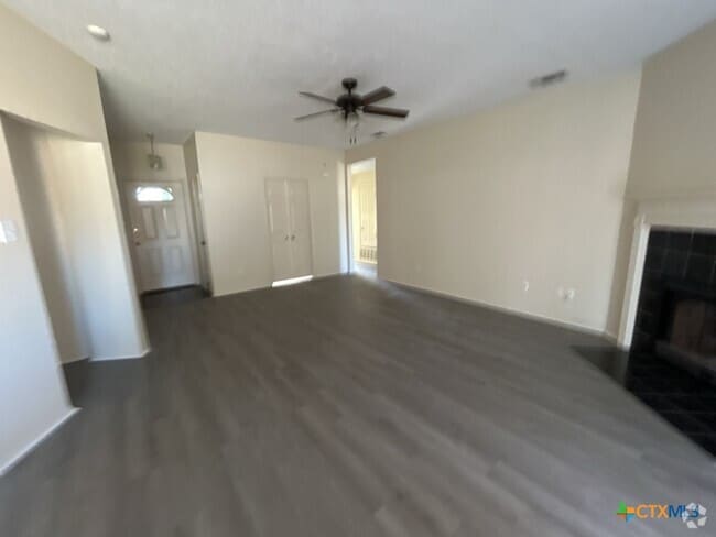 Building Photo - 4303 Fawn Dr Rental
