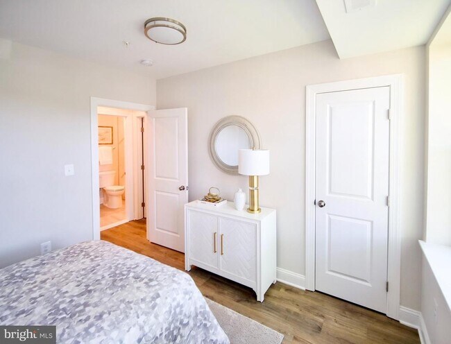 Photo - 220 Hamilton St NW Unit 218