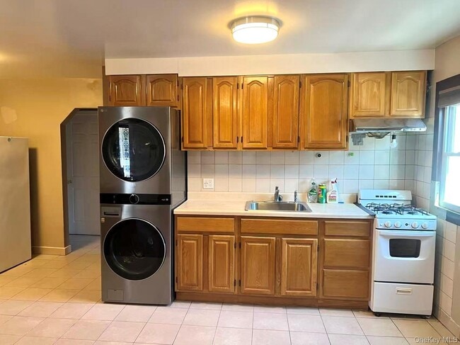 Photo - 42-47-47 194th St Unit 1FL