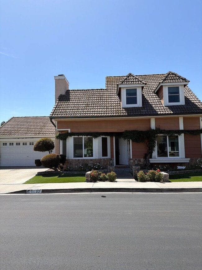 Building Photo - 3 BEDROOM ELEGANCE IN MISSION VIEJO'S PRESTIGIOUS CALIFORNIA COLONY