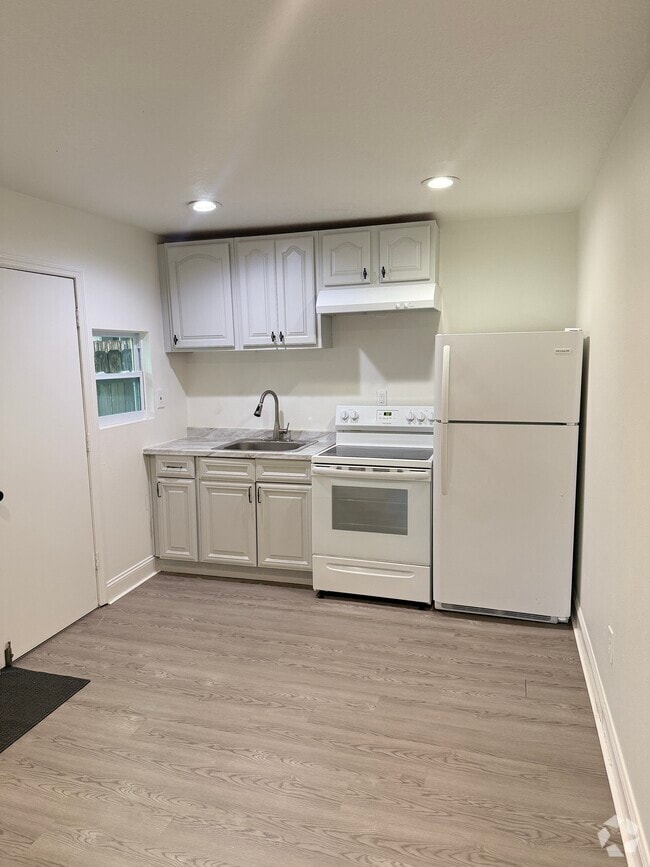Building Photo - 2315 Carroll Pl Rental