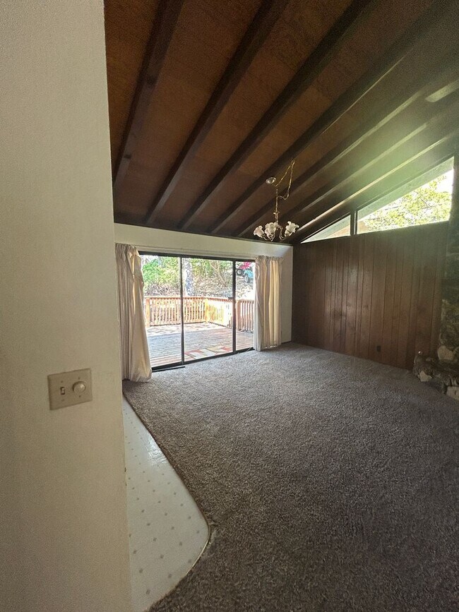 Photo - Golf Course home in Lake of the PInes