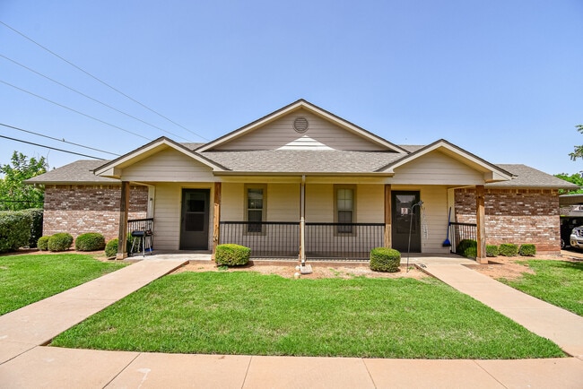 Building Photo - Parkstone Crossroads Rental