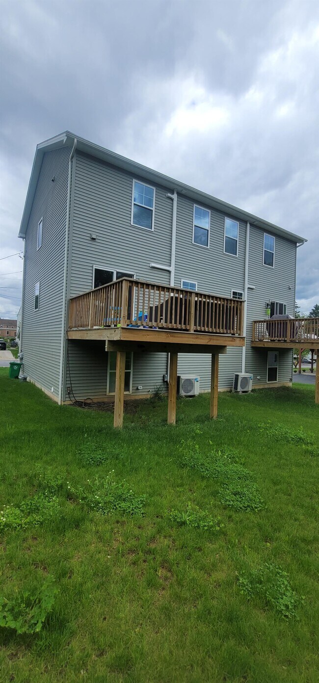 Photo - 1134 Franklin St