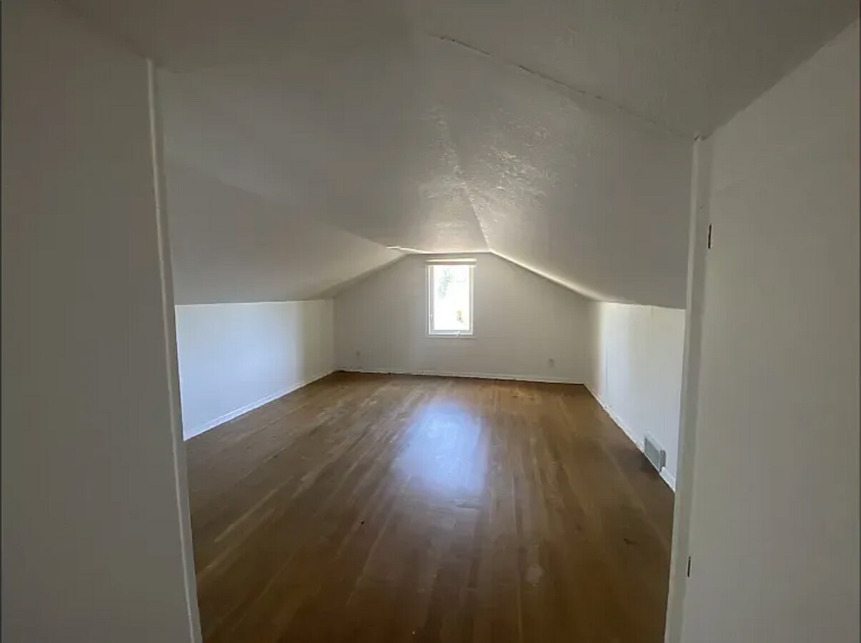 Photo - 1033 Blair Ave