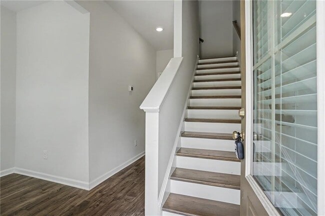 Photo - 2087 Graywell Ln