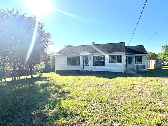 Building Photo - Charming 3-Bed, 2-Bath Home in Westminster...