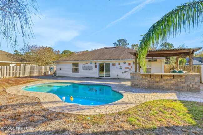 Photo - 1453 Lindseys Xing Dr