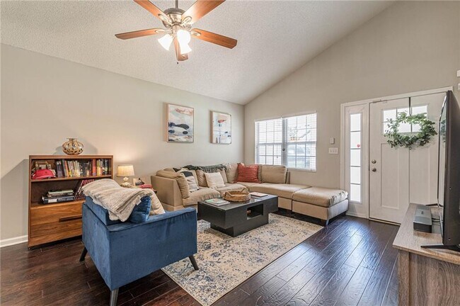 Photo - 2458 Crestview Ave