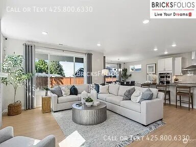 3836 McCormick Vlg Dr