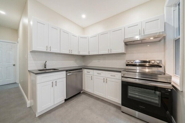 Photo - 273 Webster Ave Condo Unit 2