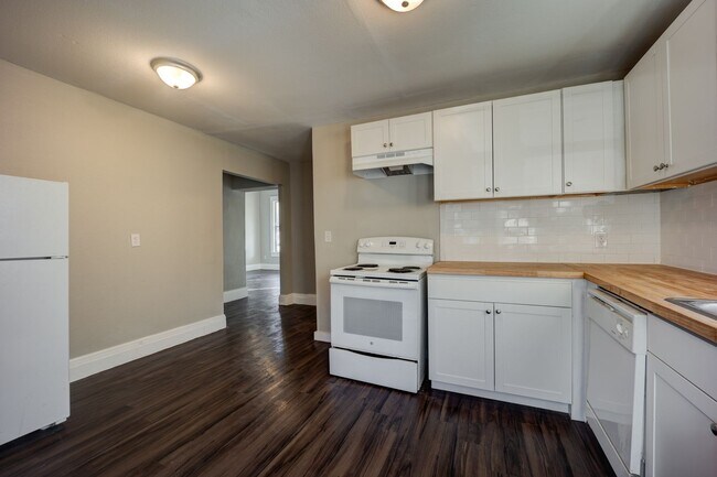 Photo - Freshly Updated 3 Bedroom House