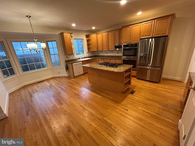 Photo - 4801 26TH St N