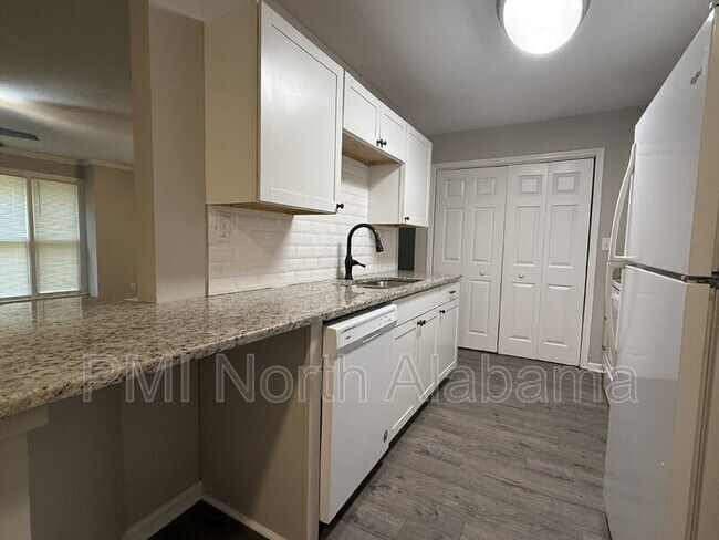 Photo - 4988 7 Pine Cir