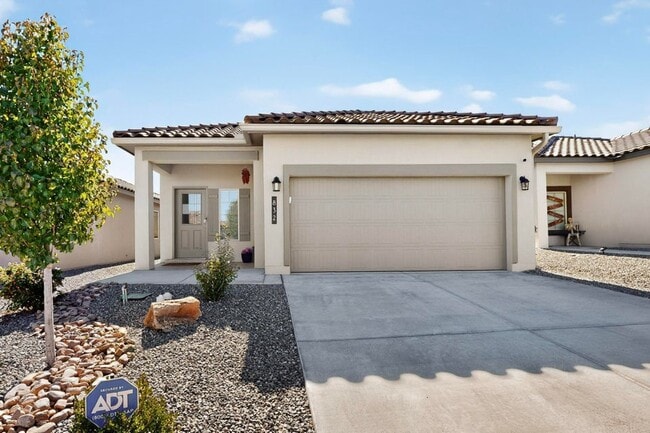 Photo - 832 Amatista Lp SE