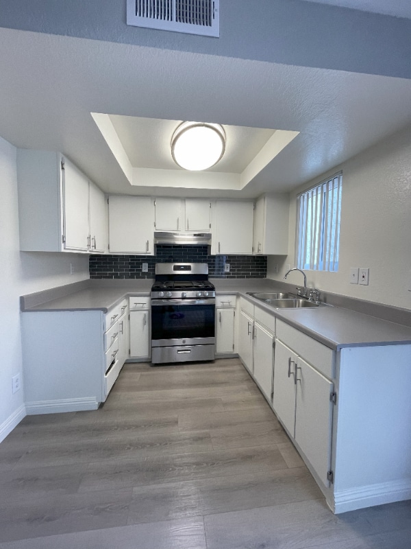 Photo - 17706 Scherzinger Ln Apartment Unit 30