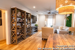 Photo - 705 W Elsmere Pl