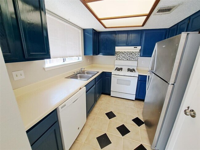 Photo - 9009 Sanger Dr Casa Adosada