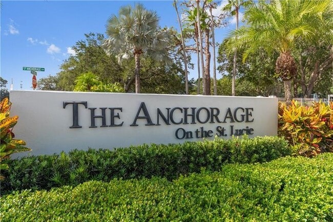 Building Photo - 2502 SE Anchorage Cove Unit C-2 Rental
