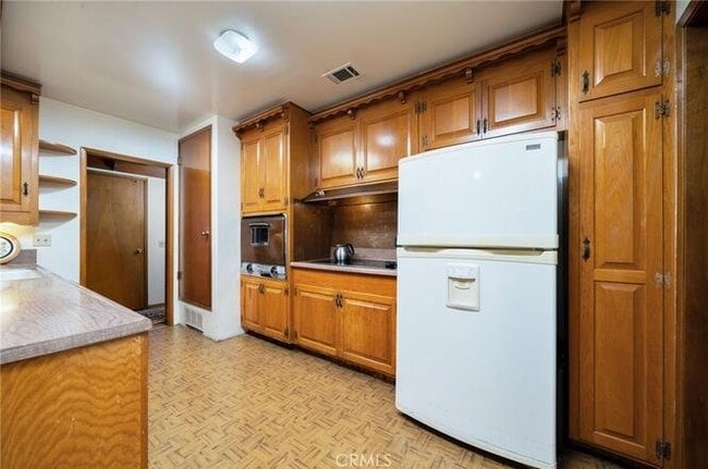 Photo - 549 California Dr