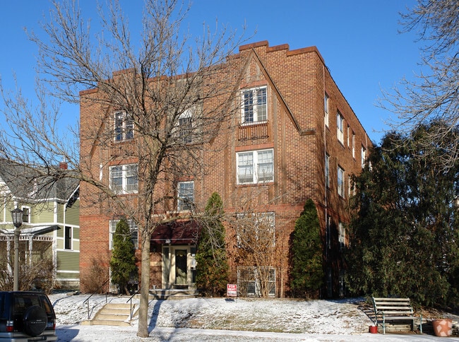 569 Portland Ave