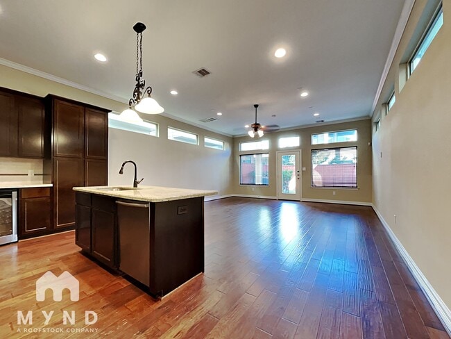 Photo - 5938 Kiam St