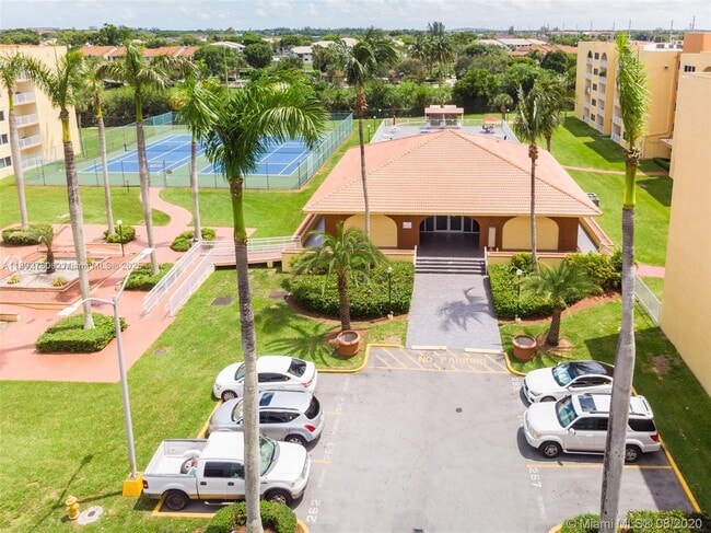 Photo - 7010 NW 186th St Unit 5-508