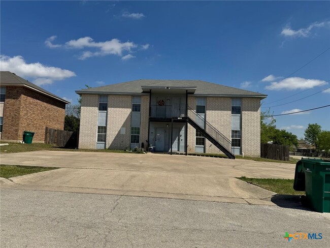 Building Photo - 1621 Inca Dr Unit C
