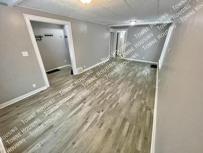 Photo - 39 Aldrich Pl Unit Lower