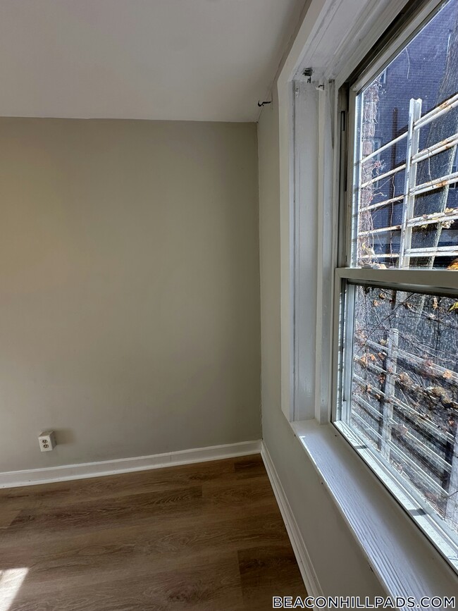 70 Joy St Unit 12