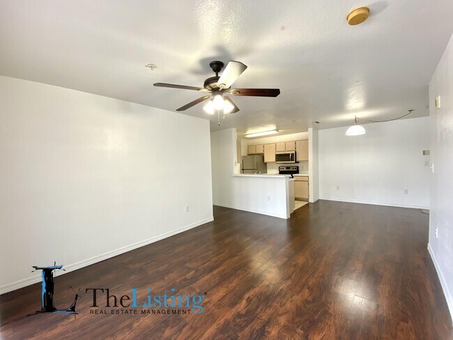 Photo - 5459 Vineland Rd