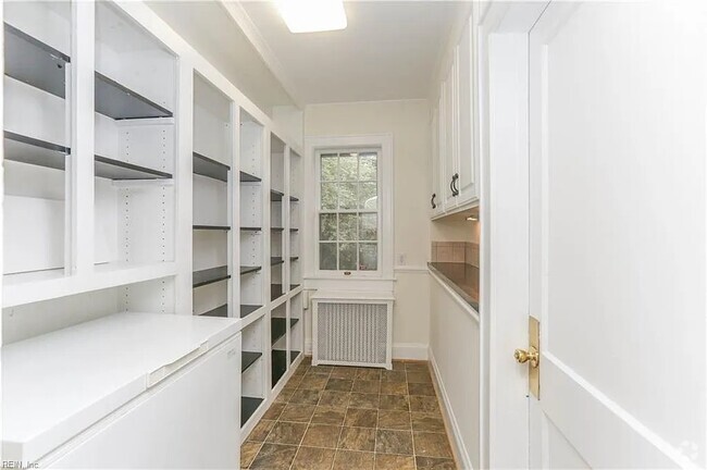 Building Photo - 1117 Buckingham Ave Rental