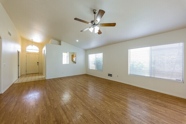 Photo - 2217 E Kelton Ln