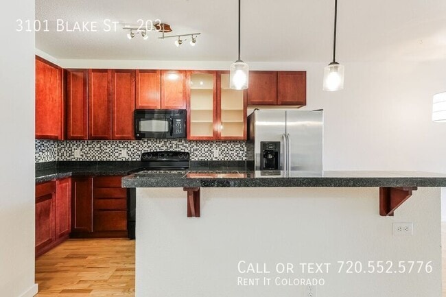 Photo - 3101 Blake St
