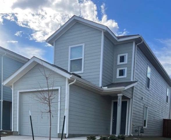 Building Photo - 12132 Thoroughbred Dr