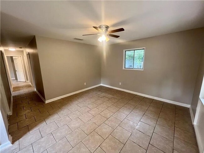 Photo - 3 BD/ 1 BA Home for Rent in Mobile