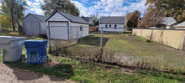 116 Fern St
