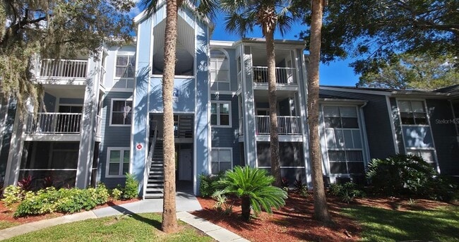 Building Photo - Lake Mary Condo ~ Fresh Paint, Laminate Flooring, Fantastic Amenities! Unit 209