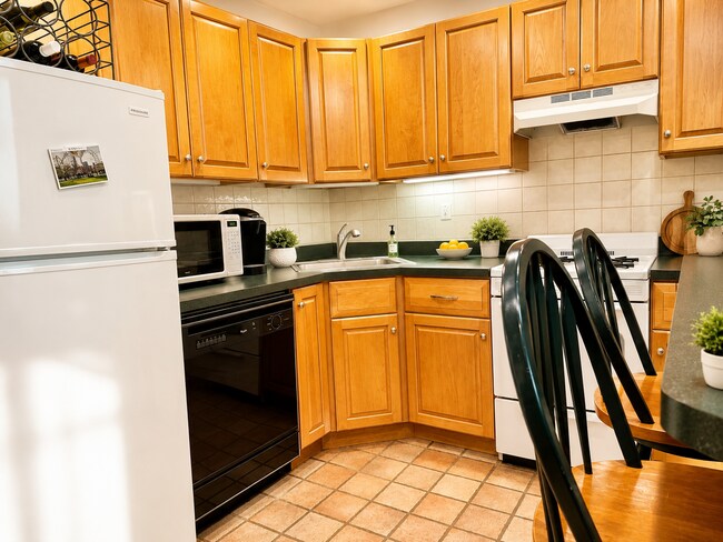 Photo - 20 Lime St Unit 32