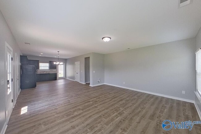 Photo - 30 HAWK LN